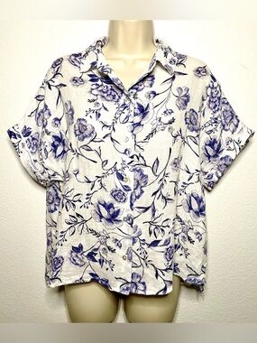Cynthia Rowley White 100% Linen Blouse with Blue Botanical Print Short Sleeve